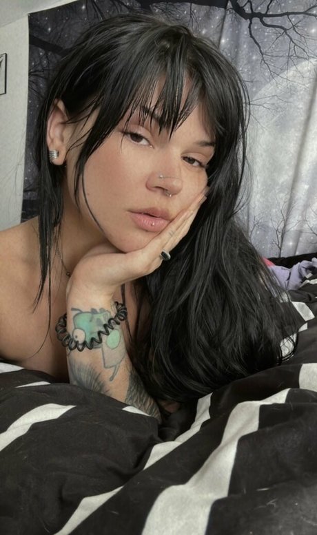 Foto di nudo di fuga di OnlyFans di Horrorwh0re