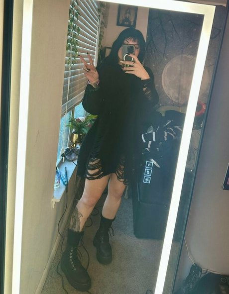 Foto di nudo di fuga di OnlyFans di Horrorwh0re