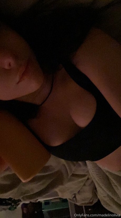 Foto di nudo di fuga di OnlyFans di Madelinolivia