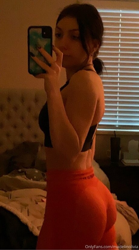 Foto di nudo di fuga di OnlyFans di Madelinolivia