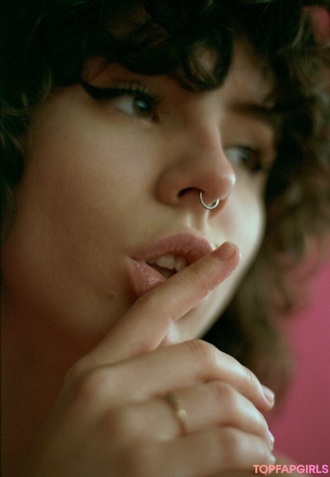 Foto di nudo di fuga di OnlyFans di Curlywiktoria #9 Foto di nudo di fuga di OnlyFans di Curlywiktoria #9