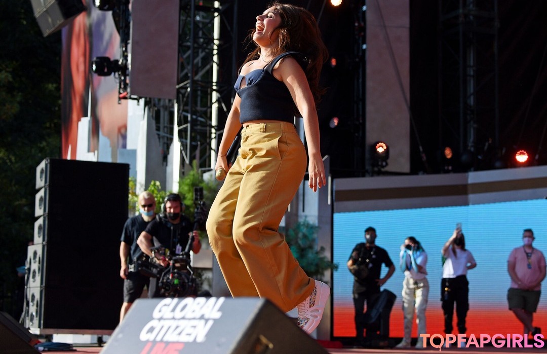 Foto di nudo di fuga di OnlyFans di Alessia Cara #110 Foto di nudo di fuga di OnlyFans di Alessia Cara #110