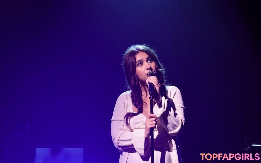 Foto di nudo di fuga di OnlyFans di Alessia Cara #141 Foto di nudo di fuga di OnlyFans di Alessia Cara #141