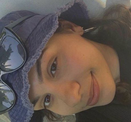 Foto di nudo di fuga di OnlyFans di Alessia Cara