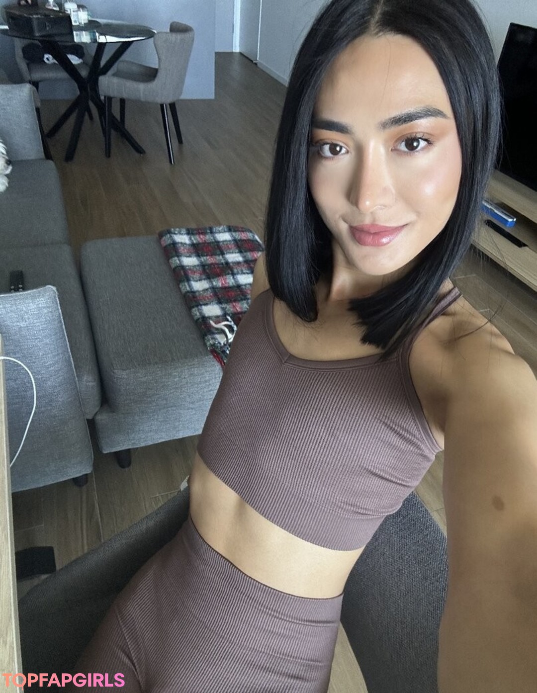 Foto di nudo di fuga di OnlyFans di Trishats26 #8 Foto di nudo di fuga di OnlyFans di Trishats26 #8