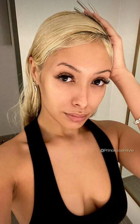 Foto di nudo di fuga di OnlyFans di Princessemily