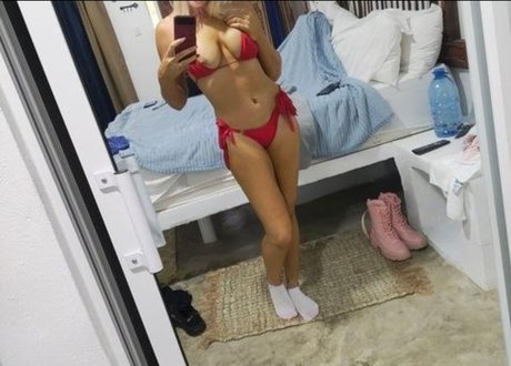 Foto di nudo di fuga di OnlyFans di Lacey Evans