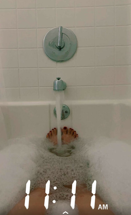 Foto di nudo di fuga di OnlyFans di Nehhaa Malik