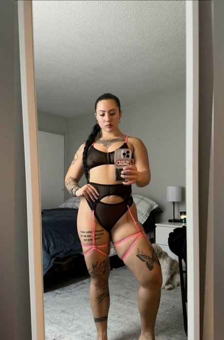 Foto di nudo di fuga di OnlyFans di Layla Zinser
