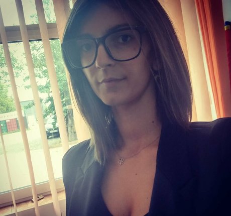 Foto di nudo di fuga di OnlyFans di Raluca