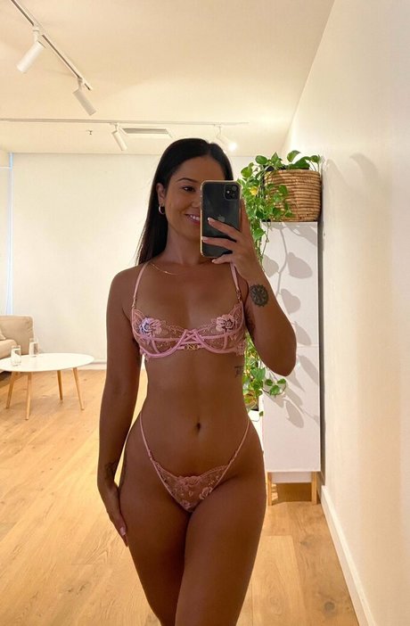 Foto di nudo di fuga di OnlyFans di Maya Faye