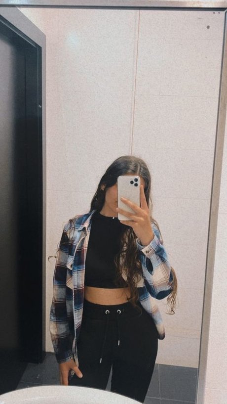Foto di nudo di fuga di OnlyFans di Veronica Marcelino