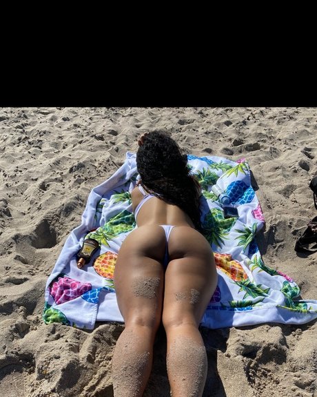 Foto di nudo di fuga di OnlyFans di Exotic Beauty