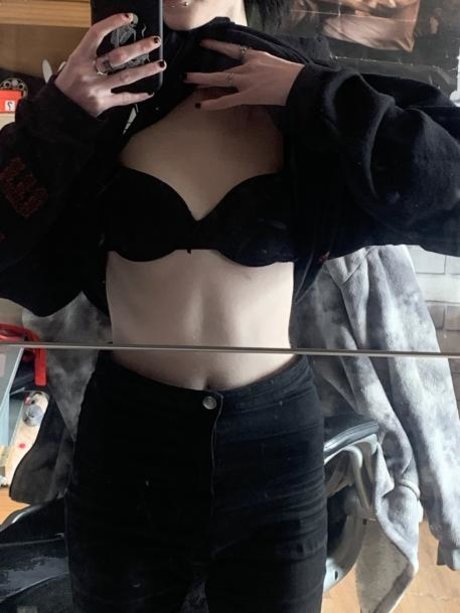 Foto di nudo di fuga di OnlyFans di Bat Brookes