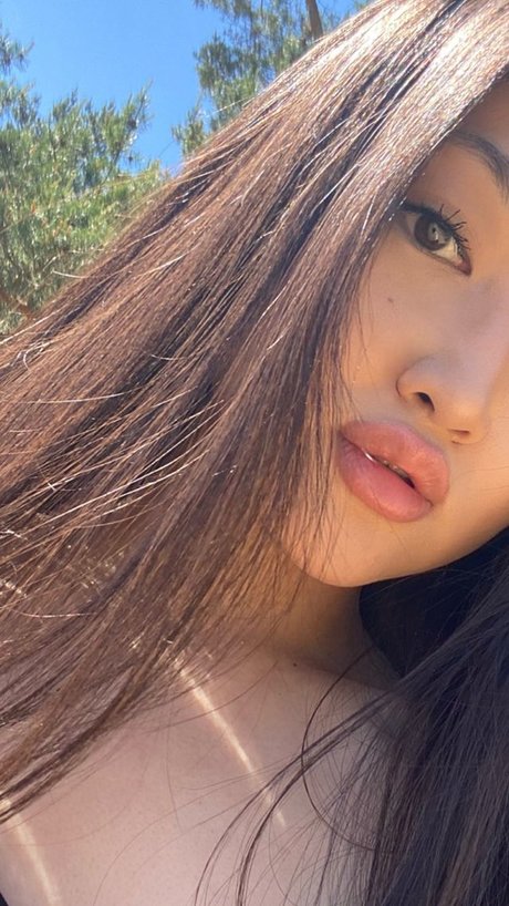 Foto di nudo di fuga di OnlyFans di Li