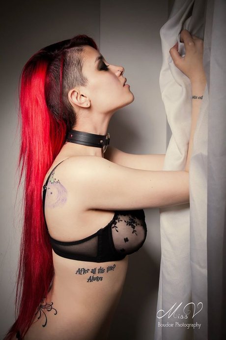 Foto di nudo di fuga di OnlyFans di Niniah Wolfy