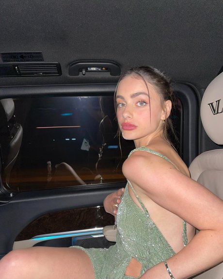 Foto di nudo di fuga di OnlyFans di Yael Shelbia