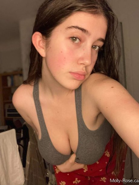 Foto di nudo di fuga di OnlyFans di Molly Barkasy