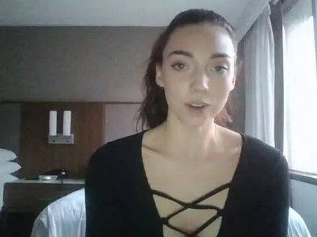Foto di nudo di fuga di OnlyFans di Stephani Miller