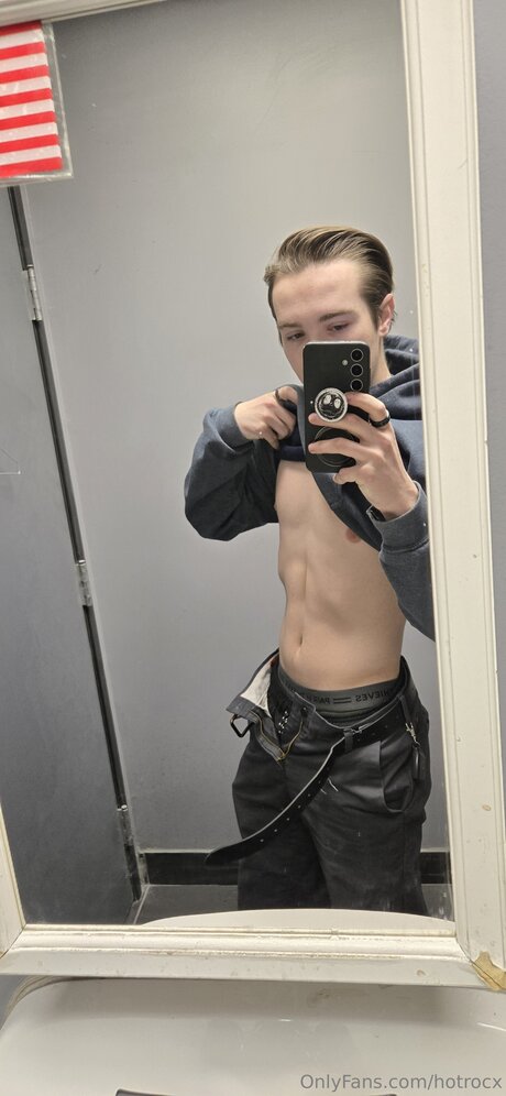 Foto di nudo di fuga di OnlyFans di Hotrocx