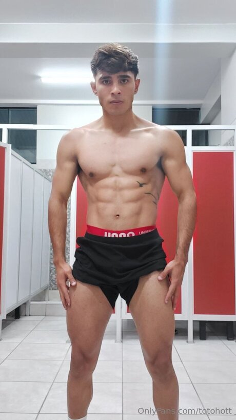 Foto di nudo di fuga di OnlyFans di Totohott