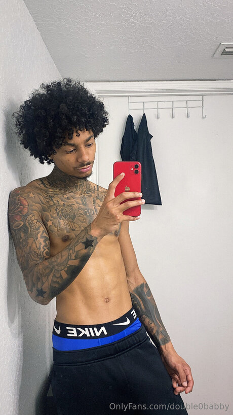 Foto di nudo di fuga di OnlyFans di Double0babby