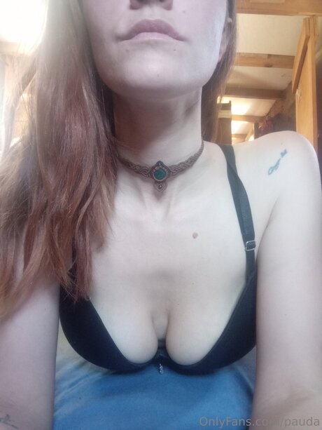 Foto di nudo di fuga di OnlyFans di Pauda