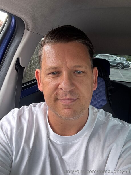 Foto di nudo di fuga di OnlyFans di Mrnaughty69