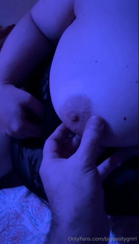 Bigbootygrrrl