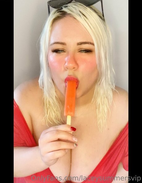 Foto di nudo di fuga di OnlyFans di Laceysummersvip
