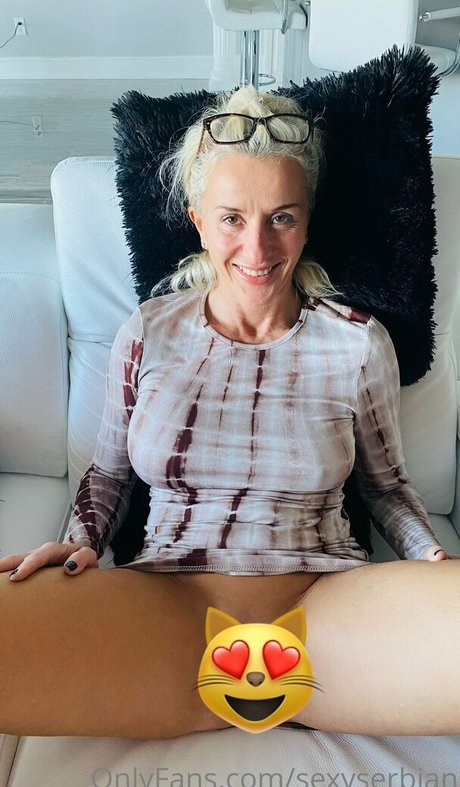 Foto di nudo di fuga di OnlyFans di Sexyserbian