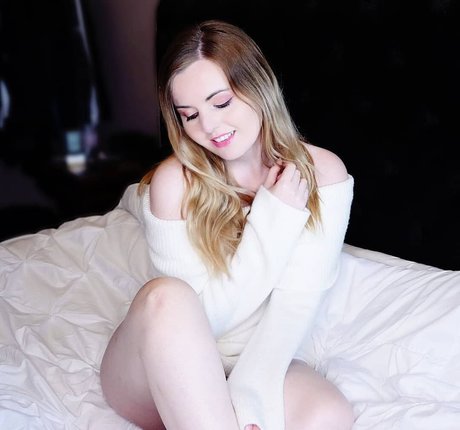 Foto di nudo di fuga di OnlyFans di Suzy Lu