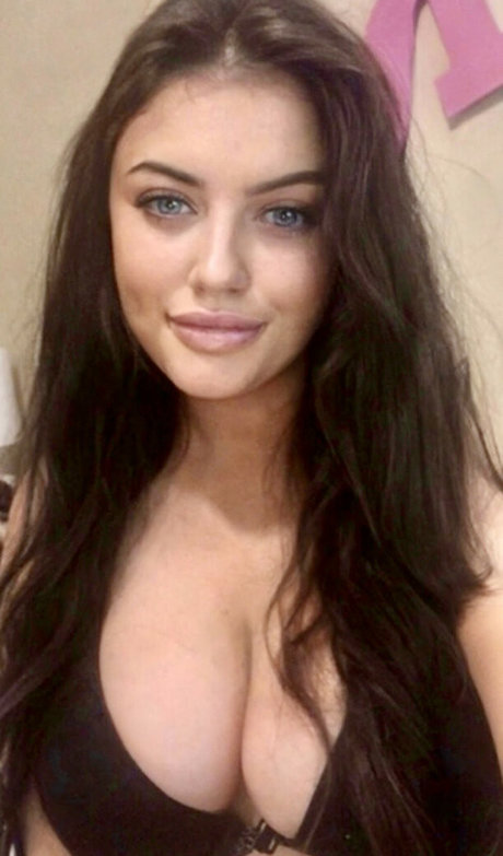 Foto di nudo di fuga di OnlyFans di Urgrlkc