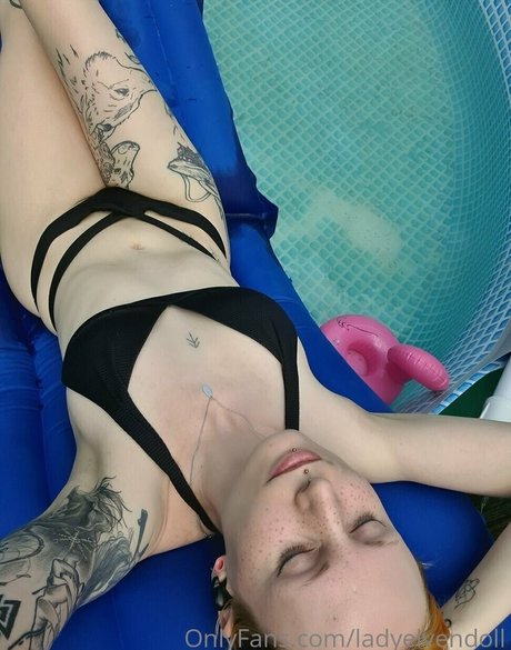 Foto di nudo di fuga di OnlyFans di Ladyelvendoll
