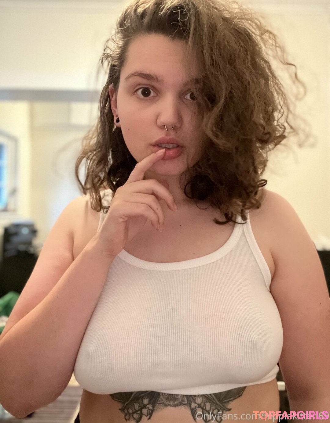 Foto di nudo di fuga di OnlyFans di Hippiekitten420 #73 Foto di nudo di fuga di OnlyFans di Hippiekitten420 #73