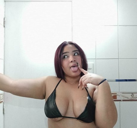 Foto di nudo di fuga di OnlyFans di Kimbunny4