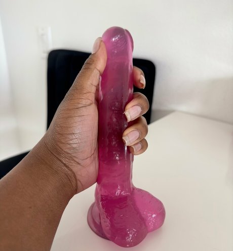 Foto di nudo di fuga di OnlyFans di Thelingerielounge