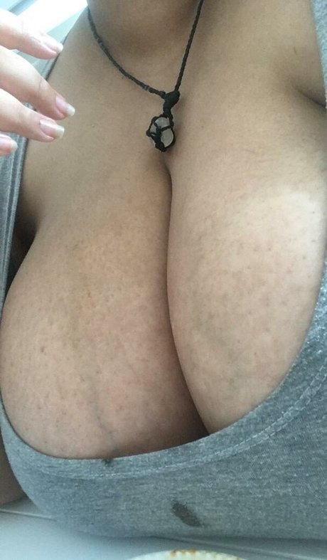 Foto di nudo di fuga di OnlyFans di Thalia Brandao