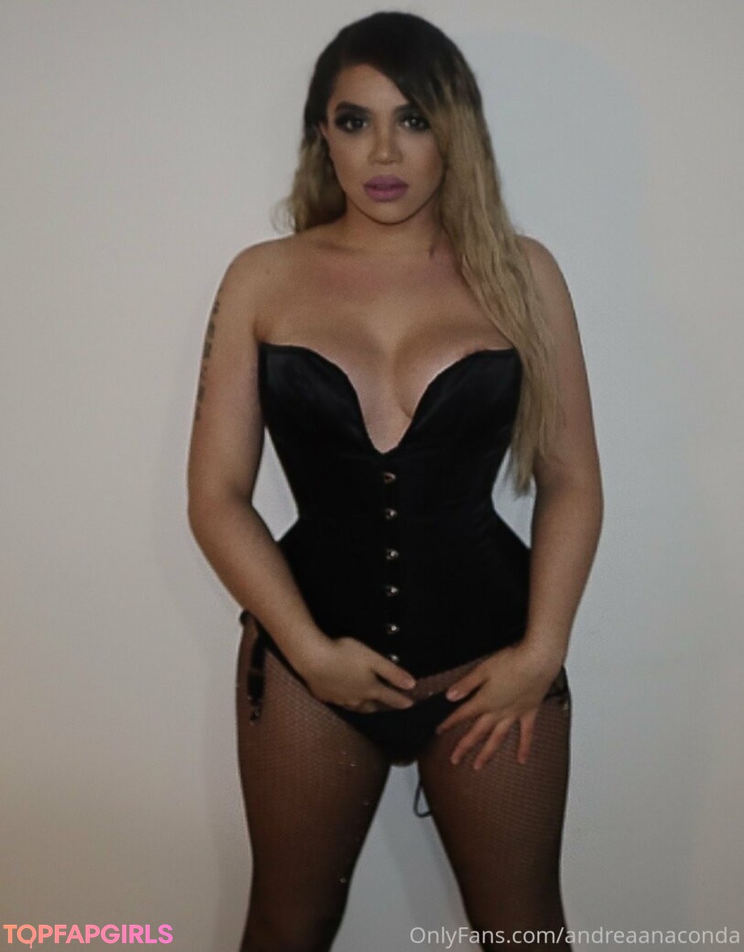 Foto di nudo di fuga di OnlyFans di Andrea Anaconda #29 Foto di nudo di fuga di OnlyFans di Andrea Anaconda #29