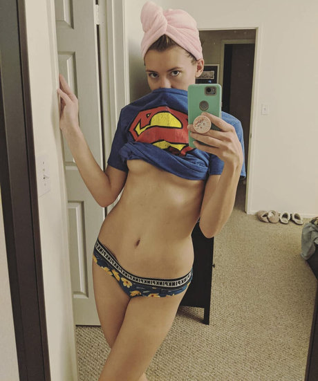 Foto di nudo di fuga di OnlyFans di Erin Steeby