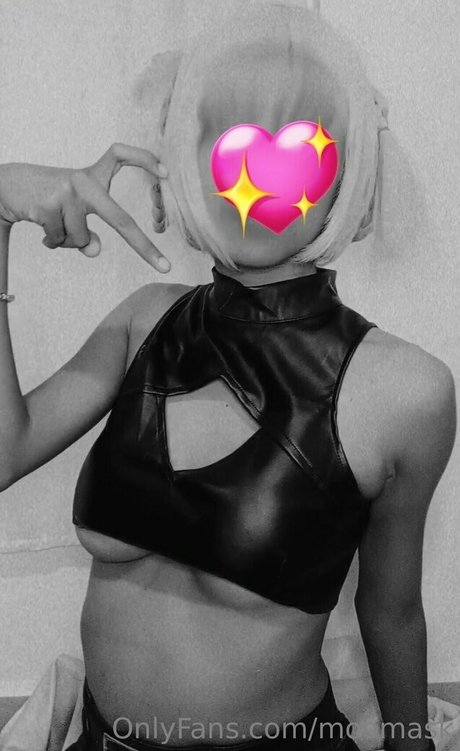 Foto di nudo di fuga di OnlyFans di Moomask