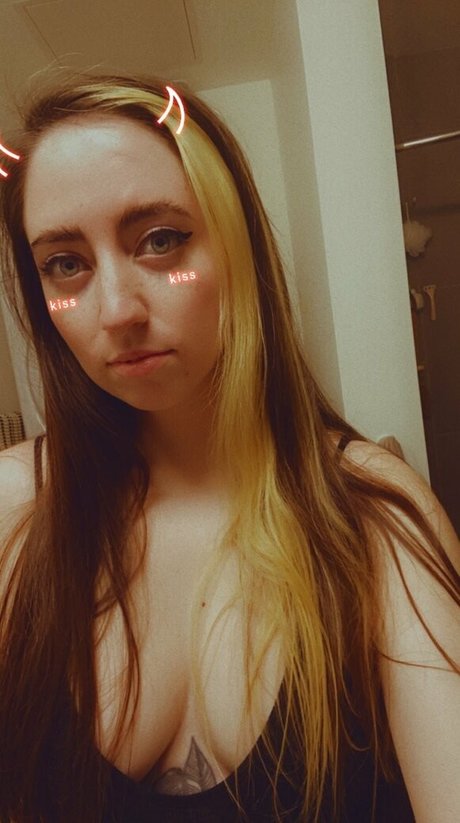 Foto di nudo di fuga di OnlyFans di Caroliiiiine