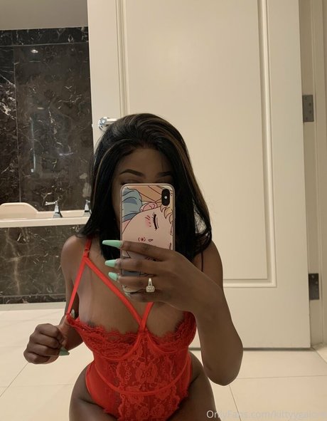 Foto di nudo di fuga di OnlyFans di Brittxolondon