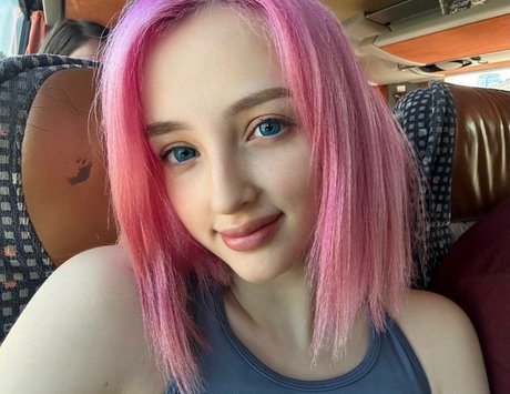 Foto di nudo di fuga di OnlyFans di Katybaity