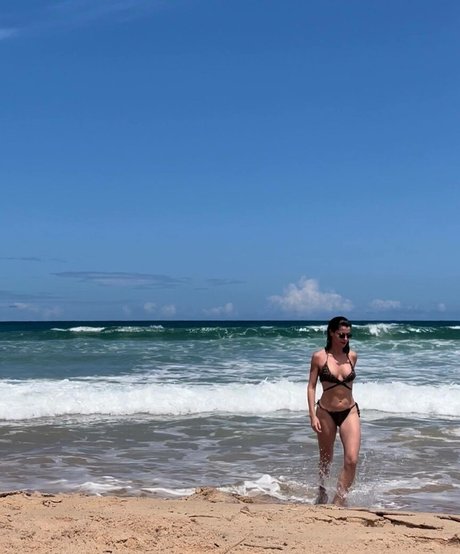 Foto di nudo di fuga di OnlyFans di Alinne Moraes