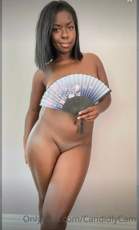 Foto di nudo di fuga di OnlyFans di Camille Winbush