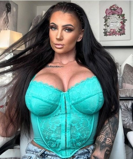 Foto di nudo di fuga di OnlyFans di Siobhan Ward