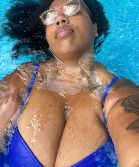 Foto di nudo di fuga di OnlyFans di Weightoffash