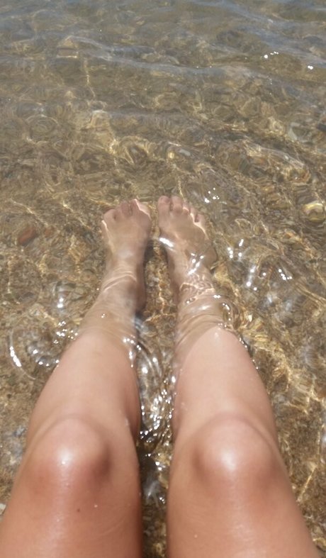 Foto di nudo di fuga di OnlyFans di Mysteriouskiwigirl