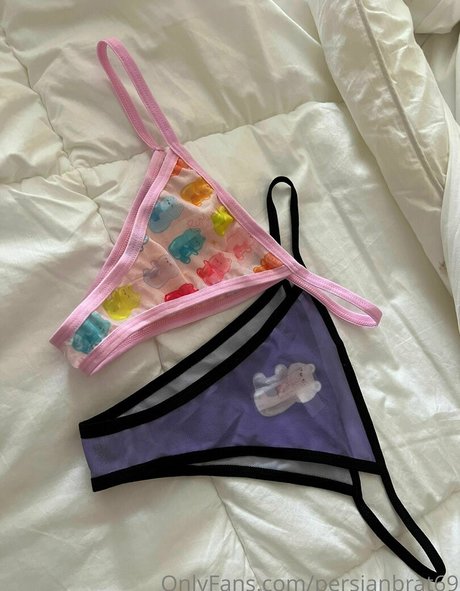 Foto di nudo di fuga di OnlyFans di Persianbrat69